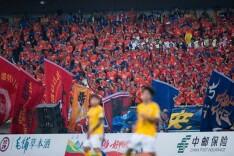 记者手记：“楚超”来了，文化味与烟火气漫过绿茵场