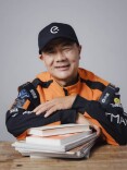 “外卖诗人”王计兵拟获评劳模：劳动是日常，诗歌是热爱