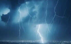 雷电预警！