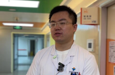 8月婴儿误吞药板锡箔险窒息，医生：喉异物是“最致命的危险”