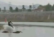 张雪宣布：计划于今年六七月份，在重庆挑战骑摩托车飞跃长江；网友劝阻别拿命开玩笑，此前挑战连续失败4次