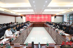 湘潭大学召开研究生思想政治教育与管理座谈会