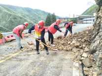 新田门楼下瑶族乡：应急队伍除险情 快速清障保畅通