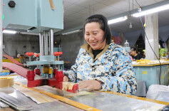 “微车间”促就业