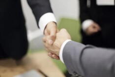 间谍策反中企员工致项目停工停产，详情披露