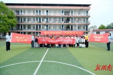 星火润童心 阅读伴成长——桂阳县“桂阳星火”悦读团走进方元镇中心学校