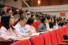 龙山县：跨区域送教赋能新中考