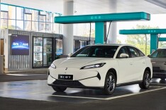 领汇e7上市售价9.58万起，搭载第二代刀片电池及闪充技术