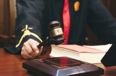 农民持土地补贴索赔误工费遭拒 法院：按农业就业人员平均工资赔付