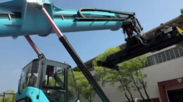 Mozambican President Tries Electric Reach Stacker in Hunan