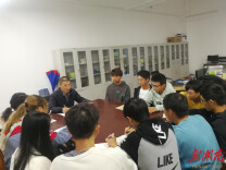 数智引航育桃李——记湖南工学院“最美班主任”陈纪铭