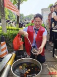 长沙仙岭社区：地菜煮蛋传民俗 邻里同乐三月三