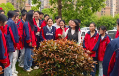 把绿化带变成“实验室”——衡阳县三中的生物课太有意思了