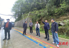 张家界市关工委调研桑植三合界村 以红色资源赋能乡村振兴