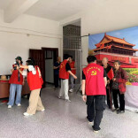 镜头定格“夕阳红”，党员服务“零距离”