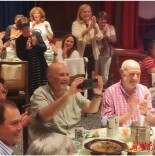 张家界风景太迷人  外国人喜过“中国生”