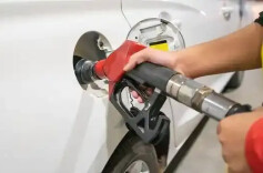 国内油价今年首次下调 加满一箱50升92号汽油将少花22元