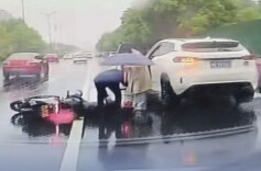 医生上班途中偶遇事故果断施救，“刻在骨子里的本能”  