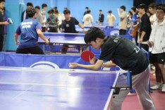 长沙理工大学“云鼎杯”研究生乒乓球赛激扬青春