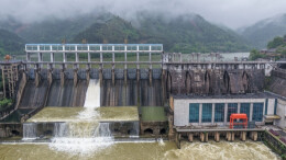 泄洪腾库保安全