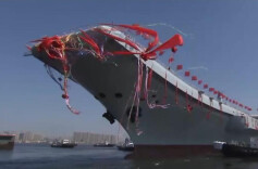 历史上的今天丨2017年4月26日，中国第一艘国产航空母舰下水