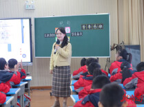 湖南日报全媒小记者写作课：用微笑点亮童心，以文字温暖成长