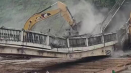 23座跨线桥拆除完成！G4京港澳高速株耒扩容项目迈入建设新节点