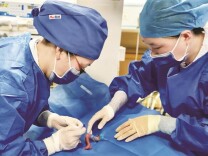 2毫米细管，托起580克生命——“巴掌宝宝”在邵阳市中心医院获救治