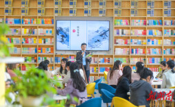 道县四小：春风润书香 朗读促成长