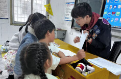 “豆腐贝贝”为留守儿童点亮阅读梦