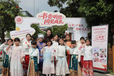 渌口区明德小学举行第四届读书启动仪式暨书香集市活动