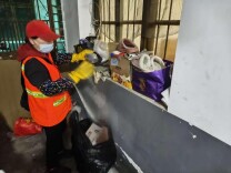 “三重举措”开展楼道整治 爱卫护航筑牢“五一”安全防线