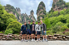 春日峰林迎远客，张家界入境游持续火热