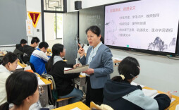 岳阳市先进工作者 | 高开红：以初心守讲台 以匠心促教改