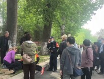 老人发病，施救、疏散、送医……颐和园这场急救堪称“教科书级”