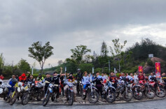 越野摩托驰骋丹霞秘境，石牛寨上演速度与激情