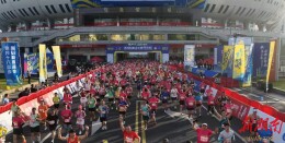 15000名跑者逐梦湘江岸 2026湘江半程马拉松鸣枪开赛