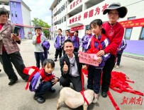 好好读书，奖励小猪！湖南一小学36名优秀学子每人喜提一头“成长小猪”