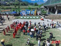 张家界这个乡镇火了！水上桨板竞速，激活乡村振兴新动能