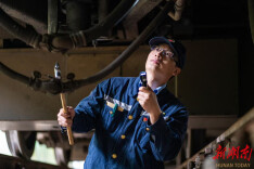 余明敬：检修库里的“国家级”技能大师