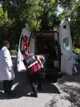 专业急救+游客接力！岳麓山老人突发倒地，救援队员联手市民抢回生命