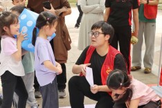 长理学子走进烈士公园开展长征精神宣讲