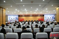 湘潭市：研中考之策 修师者之功