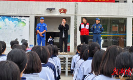 道县：学生体验自救互救强化防溺水意识
