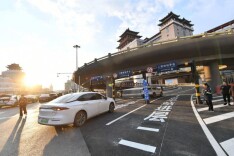 北京西站螺旋盘道及二层落客平台恢复通行，北二层进站口焕新亮相