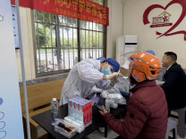 护航骑手口腔健康，天心区先锋街道开展公益义诊活动