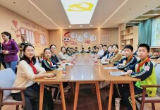 株洲市天元区白鹤学校“少先队小代表”对话“人大代表”