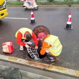 精细守护脚下安全 新区市政全力护航“五一”出行