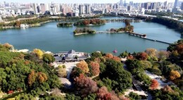 以劳动呵护美景 用服务护航游园——湖南烈士公园“馆园融合”焕新迎五一