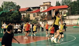 南县北河口中学：驰骋球场显拼搏，双向互访铸友谊